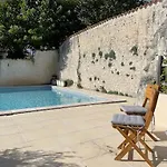 Maison D'amis * Salles-Lavalette