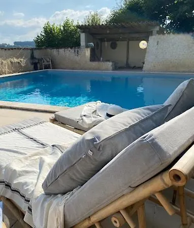 Maison D'amis * Salles-Lavalette