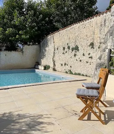 Maison D'amis * Salles-Lavalette