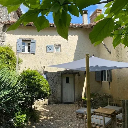 Maison D'amis بيت للعطل *