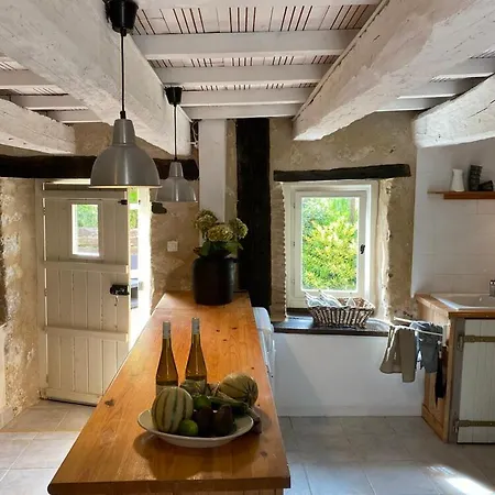 Maison D'amis * Salles-Lavalette