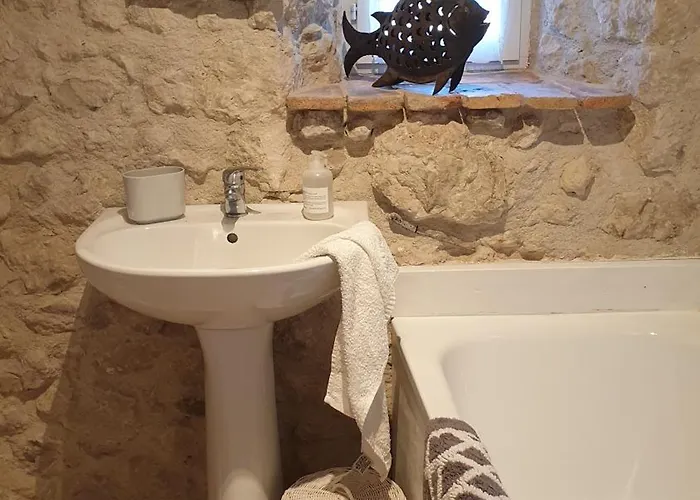 Maison D'amis بيت للعطل