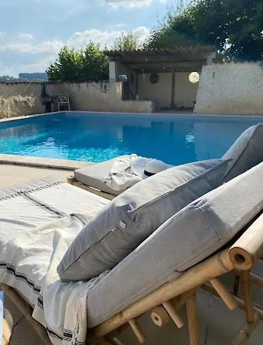 Maison D'amis * Salles-Lavalette