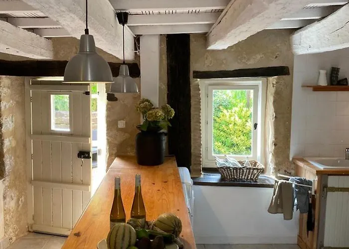 Maison D'amis * Salles-Lavalette